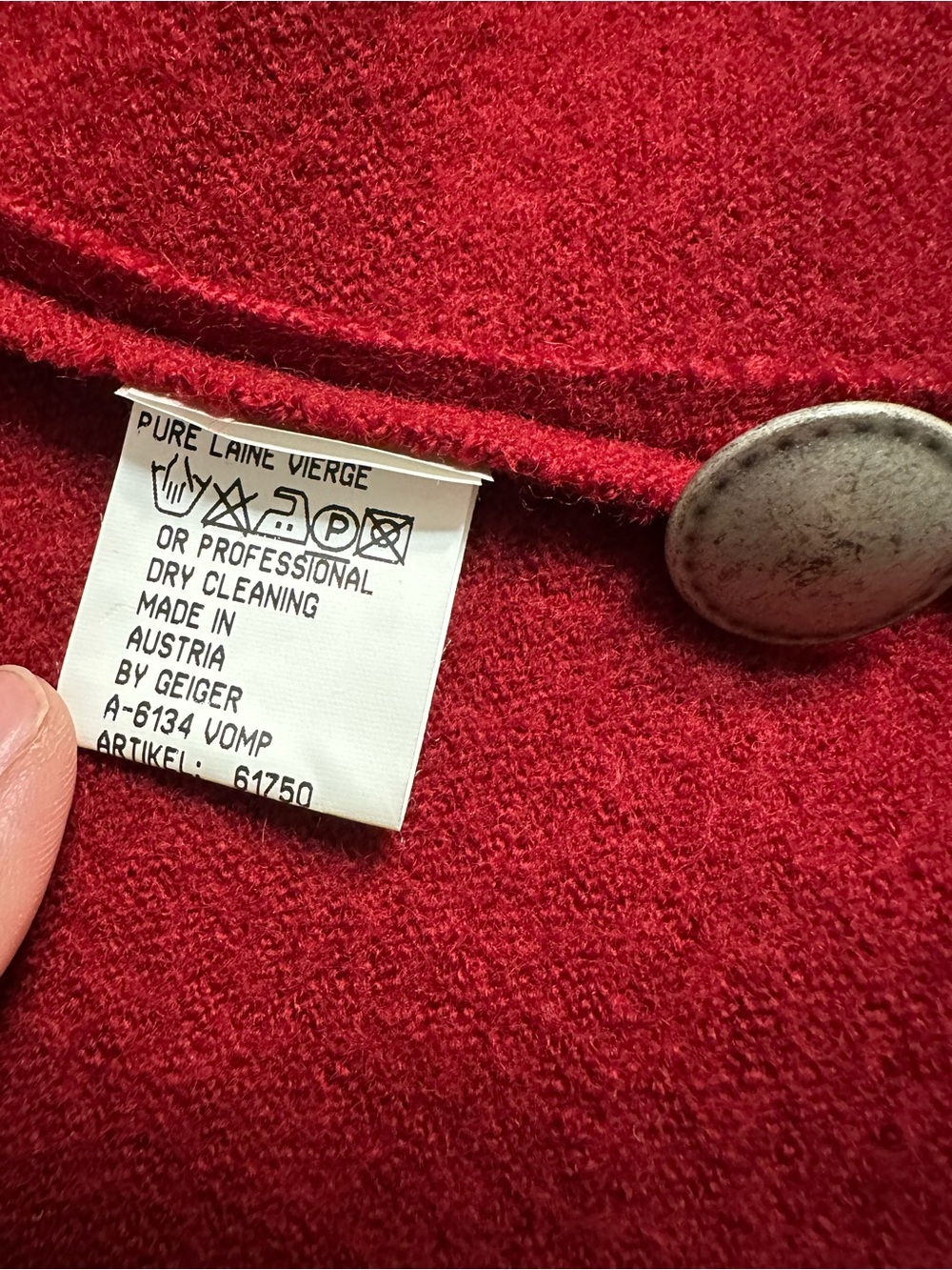 VTG Geiger Women's Wool Red Sleeveless Button Front Vest made in Austria 34 - Picture 7 of 13